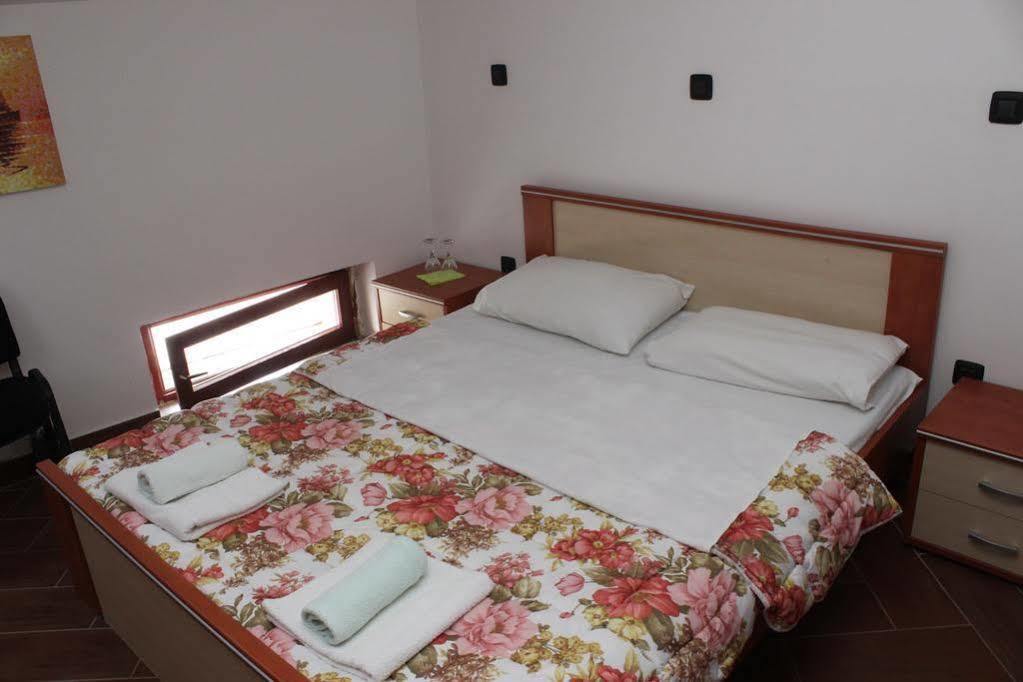 Rooms Laura Медулин Екстер'єр фото