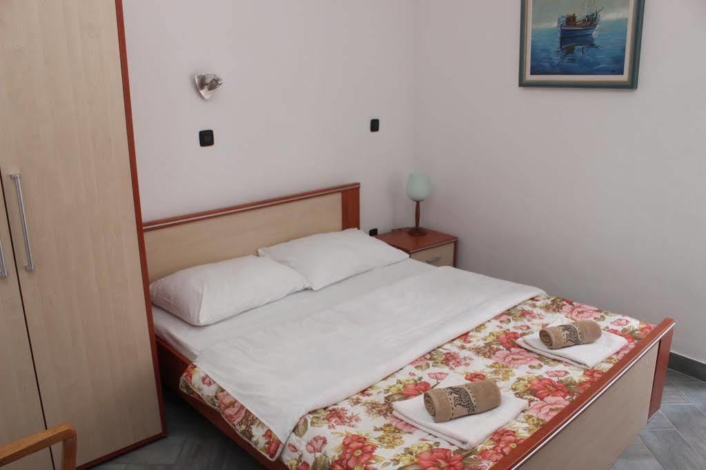 Rooms Laura Медулин Екстер'єр фото