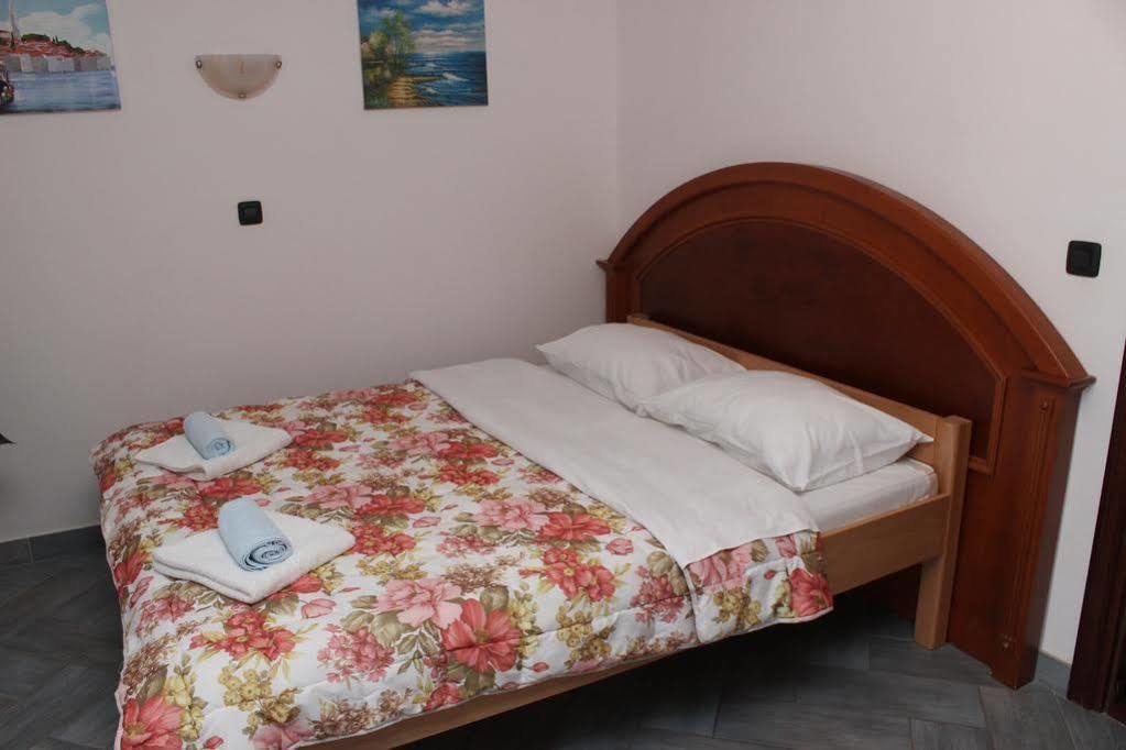 Rooms Laura Медулин Екстер'єр фото